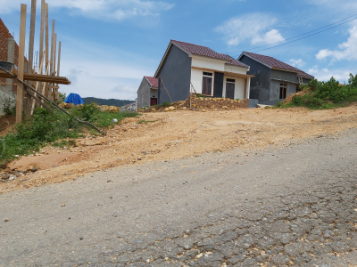 foto gerbang perumahan BLUE HILLS WAWOMBALATA
