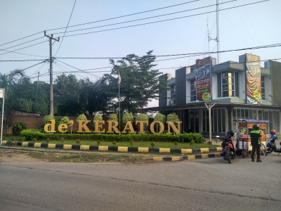 foto gerbang perumahan DE'KERATON