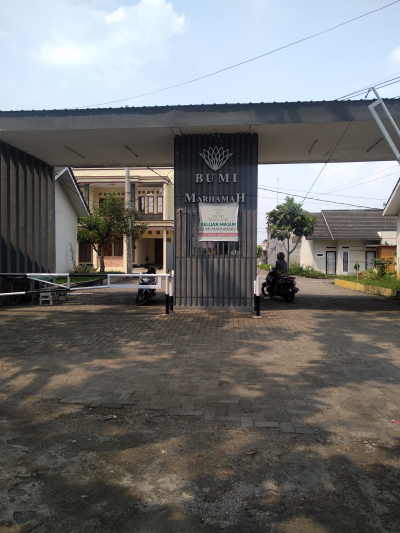 foto gerbang perumahan BUMI MARHAMAH
