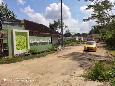 foto gerbang perumahan Grha Mandiri 2