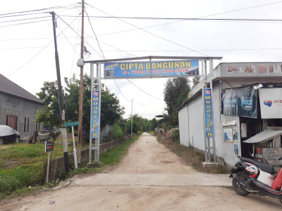 foto gerbang perumahan PT. Mahardika Griya Kharisma