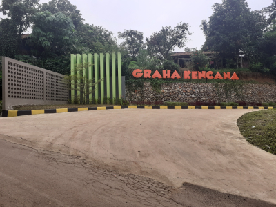 foto gerbang perumahan GRAHA KENCANA
