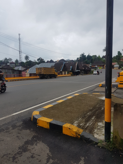 foto gerbang perumahan Griya Kesambe Baru 2