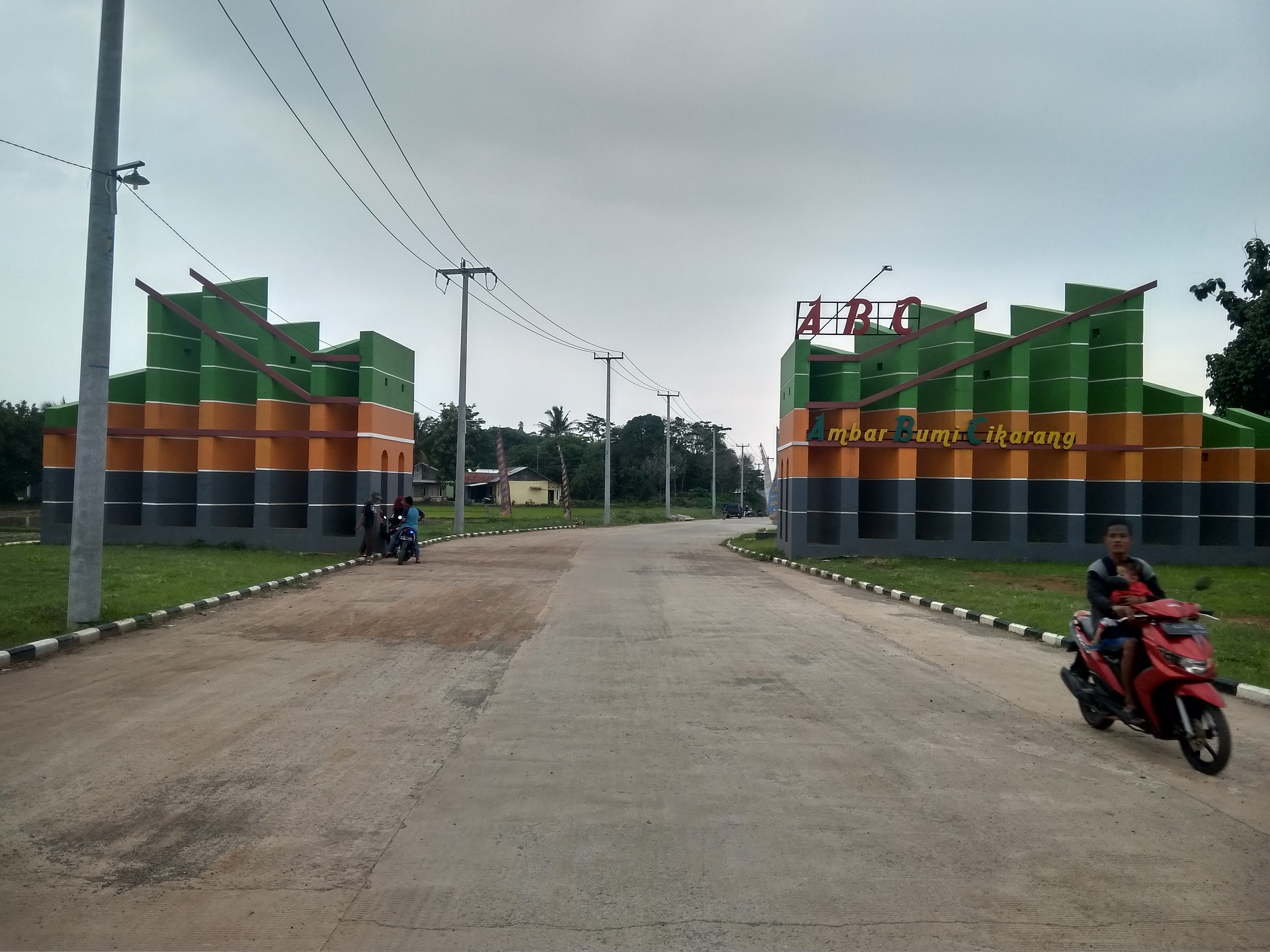 foto gerbang perumahan Ambar Bumi Cikarang