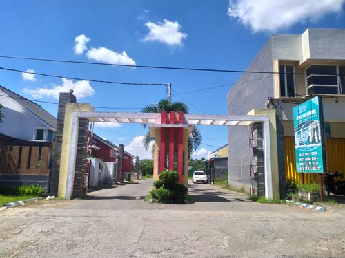 foto gerbang perumahan REMBANGAN HILL RESIDENCE