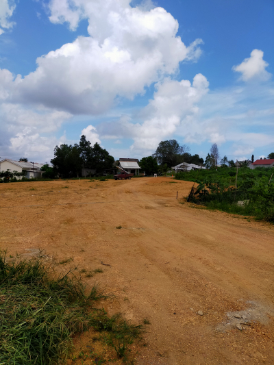 foto gerbang perumahan Karya Makmur Residence