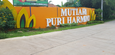 foto gerbang perumahan Mutiara Puri Harmoni 3