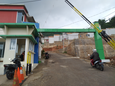 foto gerbang perumahan Bukit Pelangi Residence