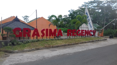 foto gerbang perumahan PERUM GRASIMA REGENCY 