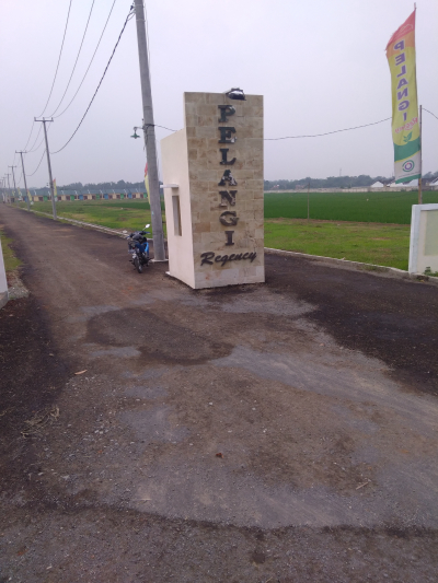 foto gerbang perumahan PELANGI REGENCY