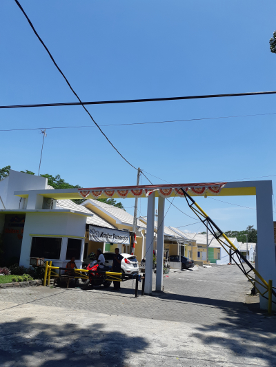 foto gerbang perumahan Mutiara Kunir Residence