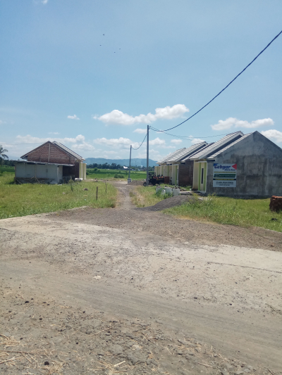 foto gerbang perumahan PERUMAHAN GRAHA TEGALBESAR