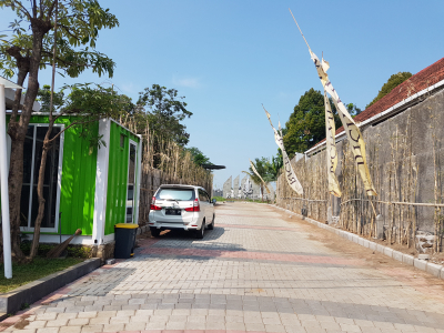 foto gerbang perumahan RICH VILLAGE