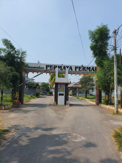 foto gerbang perumahan permata permai