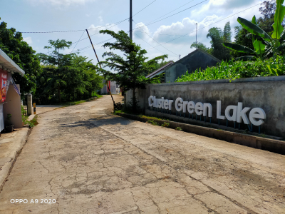 foto gerbang perumahan Green Lake
