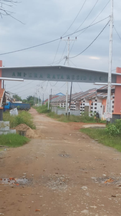 foto gerbang perumahan AMPERA RAYA RESIDENCE