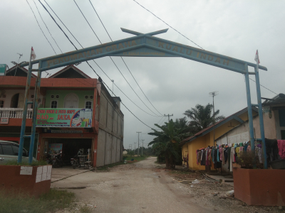foto gerbang perumahan GRAHA KUALU INDAH