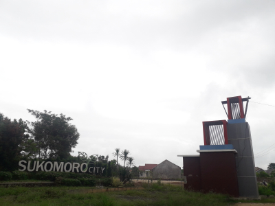 foto gerbang perumahan SUKOMORO CITY