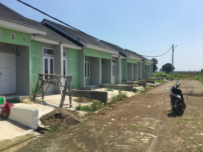 foto gerbang perumahan green dawuan