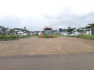 foto gerbang perumahan PURI ARRAYA