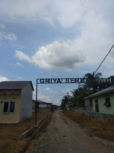 foto gerbang perumahan GRIYA SERBA JADI