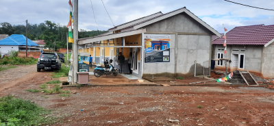 foto gerbang perumahan Bumi srikaton residence