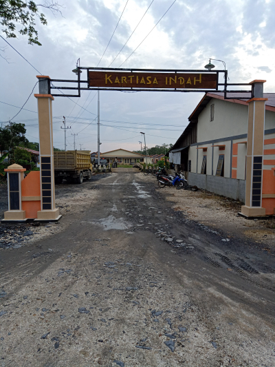 foto gerbang perumahan Kartiasa Indah