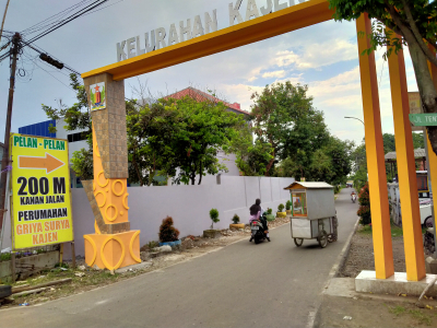 foto gerbang perumahan GRIYA SURYA KAJEN