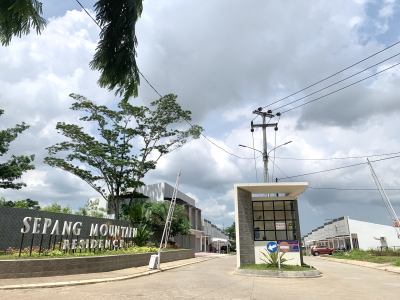 foto gerbang perumahan Sepang Residence
