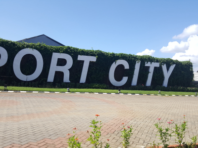 foto gerbang perumahan The Airportcity Residence