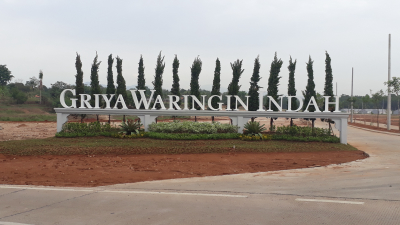 foto gerbang perumahan GRIYA WARINGIN INDAH