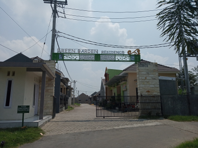 foto gerbang perumahan GREEN GARDEN RESIDENCE 1