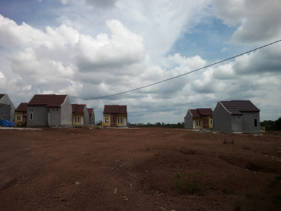 foto gerbang perumahan borneo mandiri regency 3