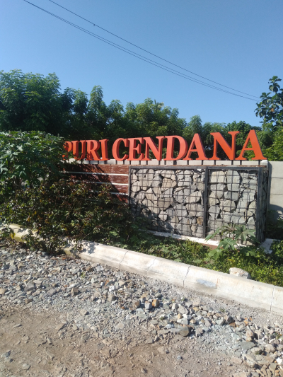 foto gerbang perumahan Puri Cendana