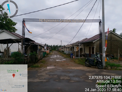 foto gerbang perumahan cahaya mutiara