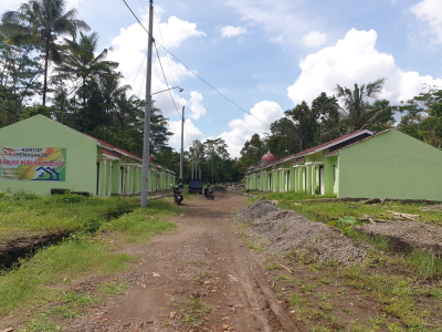 foto gerbang perumahan PERUM PURI URUTSEWU