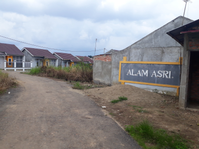 foto gerbang perumahan ALAM ASRI