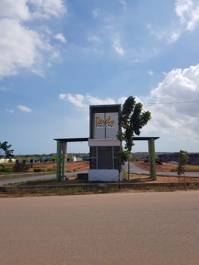 foto gerbang perumahan DEVELY RESIDENCE