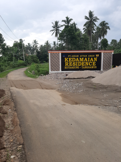 foto gerbang perumahan Kedamaian Residence