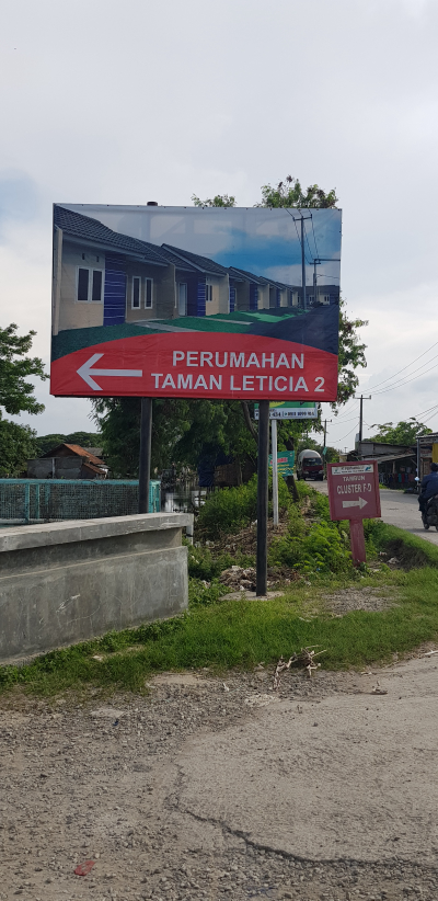 foto gerbang perumahan Taman Leticia 2