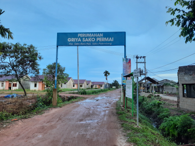 foto gerbang perumahan Griya Sako Permai