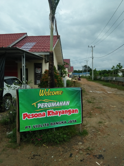 foto gerbang perumahan PESONA KHAYANGAN 
