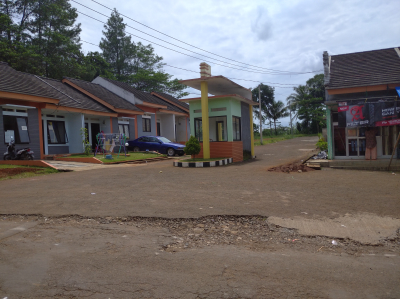 foto gerbang perumahan Pesona Bukit Cikembar