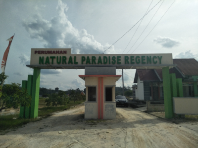 foto gerbang perumahan Natural Paradise Regency 