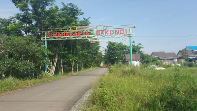 foto gerbang perumahan KOMPLEK GRAHAKARYA BAKUNCI