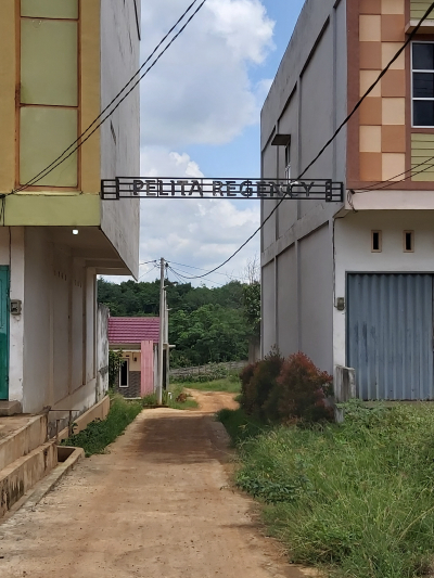 foto gerbang perumahan Pelita Regency