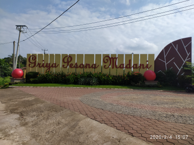 foto gerbang perumahan Griya Pesona Madani