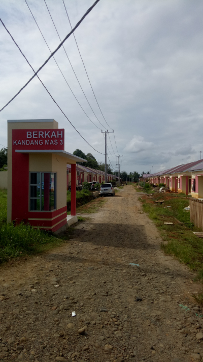 foto gerbang perumahan Berkah Kandang Mas 3