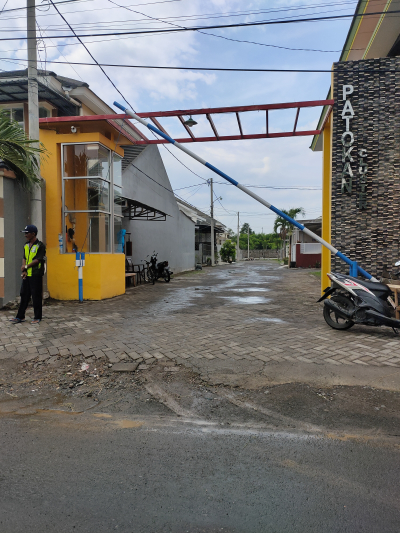 foto gerbang perumahan Patokan Cluster
