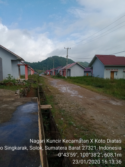 foto gerbang perumahan TKA VILLAGE